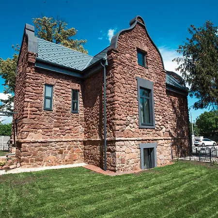 Vendégház Vöröskő Villa- Titkári Szauna és Jakkuzi Használattal