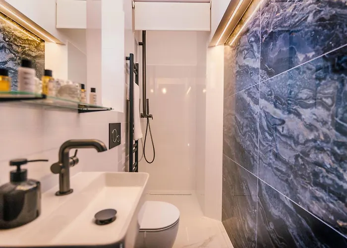 Vendégház Vöröskő Villa- Titkári Szauna és Jakkuzi Használattal Balatonalmádi